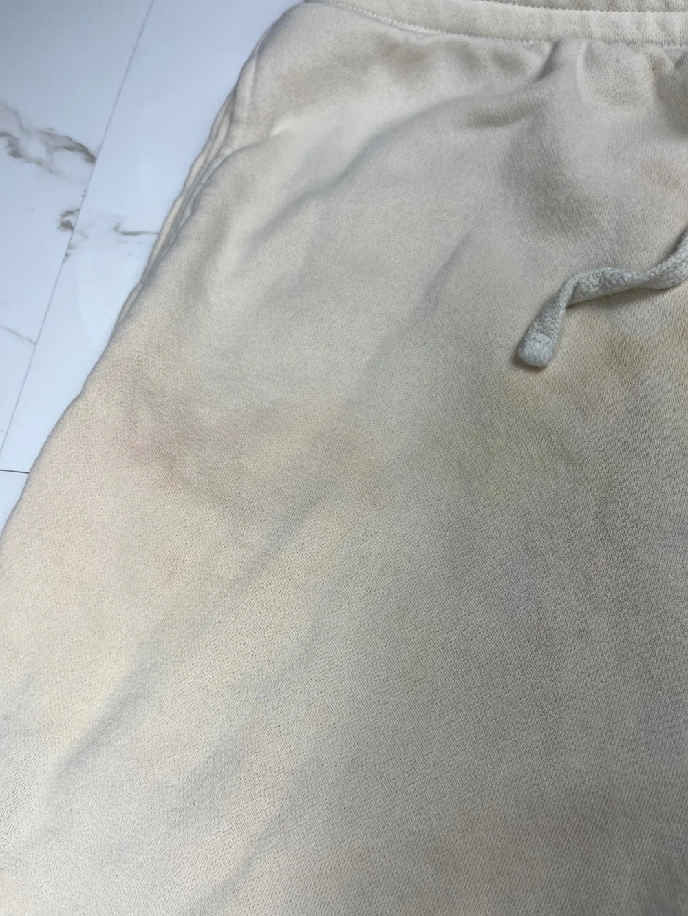 GAP Men's Beige Shorts Medium Casual Drawstring